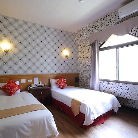 Chiayi Crown Hotel Exterior foto